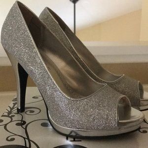 *Worn once like new* Silver Glitter Peep Toe Heels